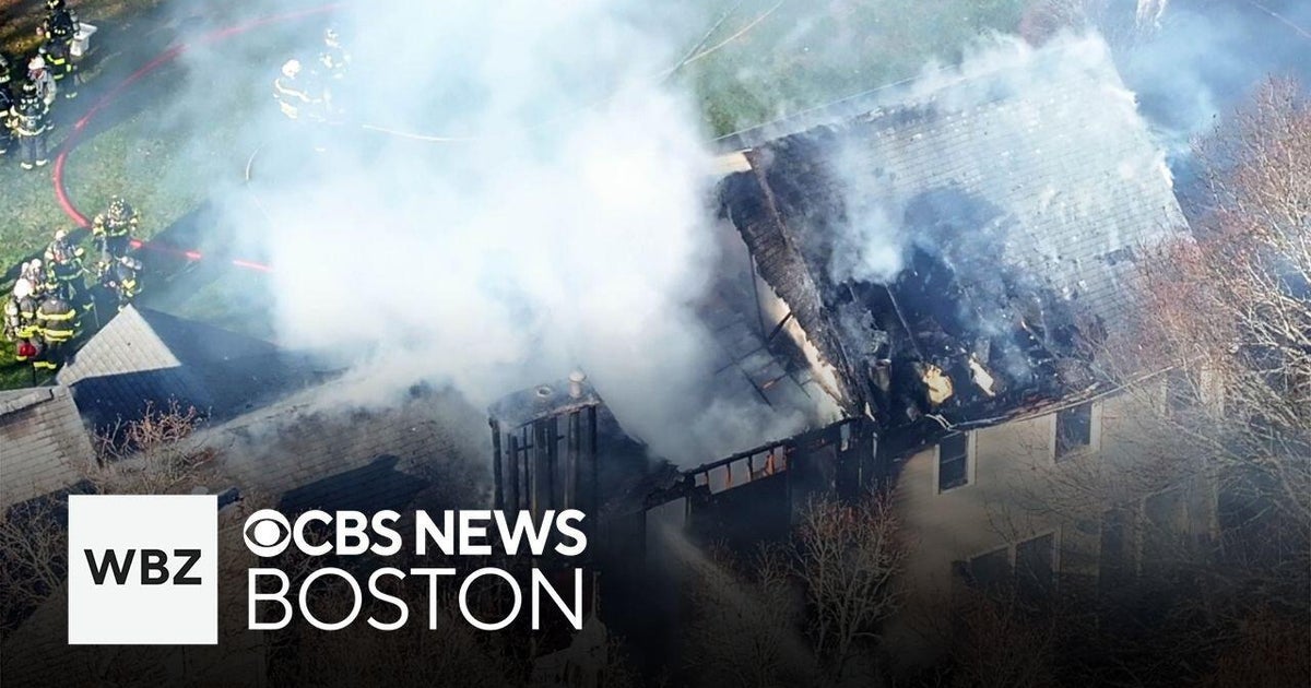 Witnesses describe scene of deadly Middleboro, Massachusetts fire