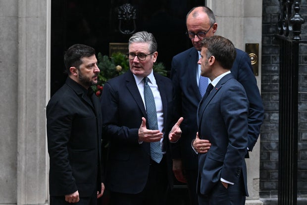 Starmer, Macron, Zelenskyy and Merz meet in London