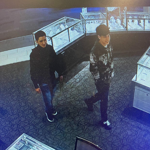 jewelry-theft-suspects-lakewook.jpg