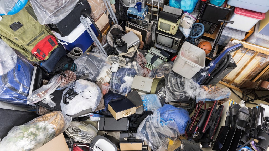 How to tell the difference between hoarding and clutter
