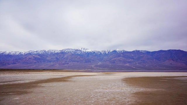 death-valley-lake.jpg 