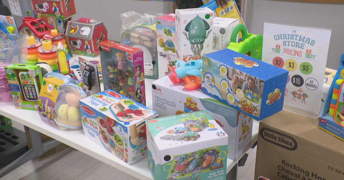 Baltimore Christmas store offers relief to families with discounted gift shopping