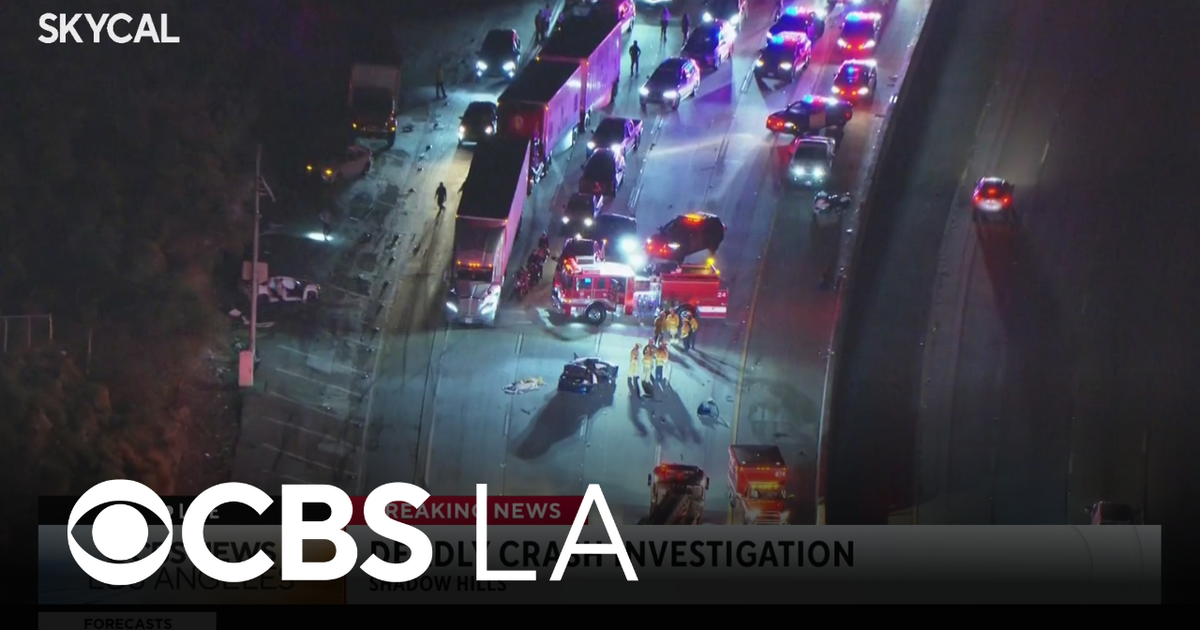 1 dead, 3 critically injured in multi-car crash on 210 Freeway in San ...