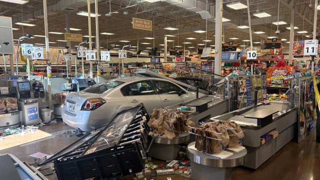 athens-kroger-crash.jpg 