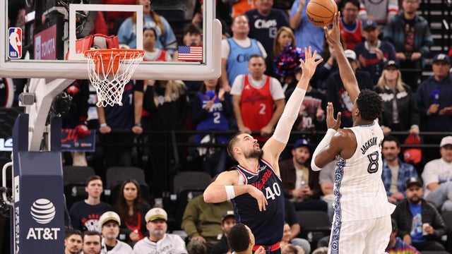 Memphis Grizzlies v Los Angeles Clippers 