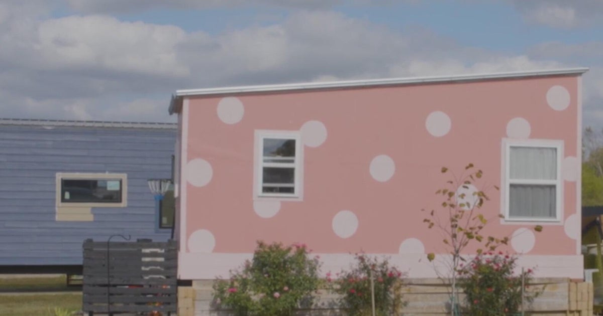 Retired women build sisterhood in East Texas tiny‑home village