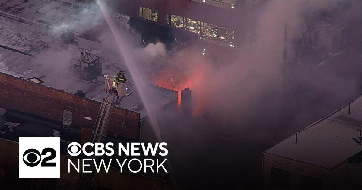 4 injured in 5-alarm fire in Brooklyn - CBS New York