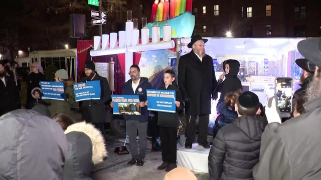 Menorah lighting ceremony in Brooklyn 