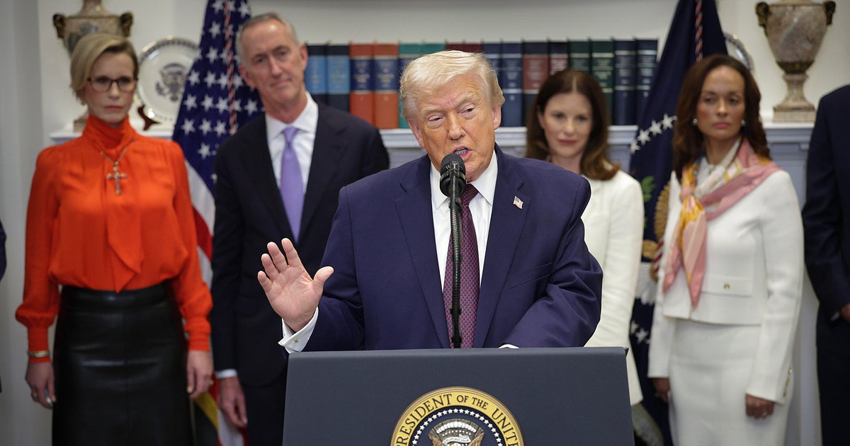 Президентът Тръмп обяви в петък нови споразумения с девет фармацевтични