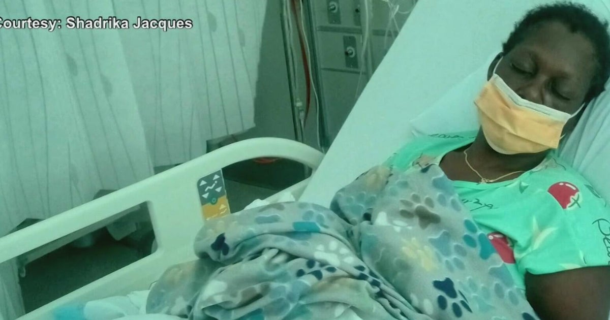 South Florida mom says mold is making her sick as eviction case moves forward