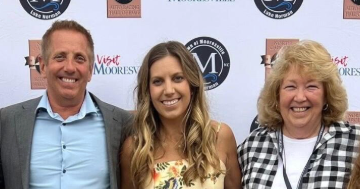 Един ден след като пенсионираният пилот на NASCAR Грег Бифъл