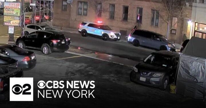 Man armed with a box cutter shot by police in Queens, NYPD says - CBS ...