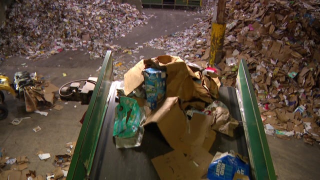 4p-pkg-holiday-recycling-wcco9ga2.jpg 