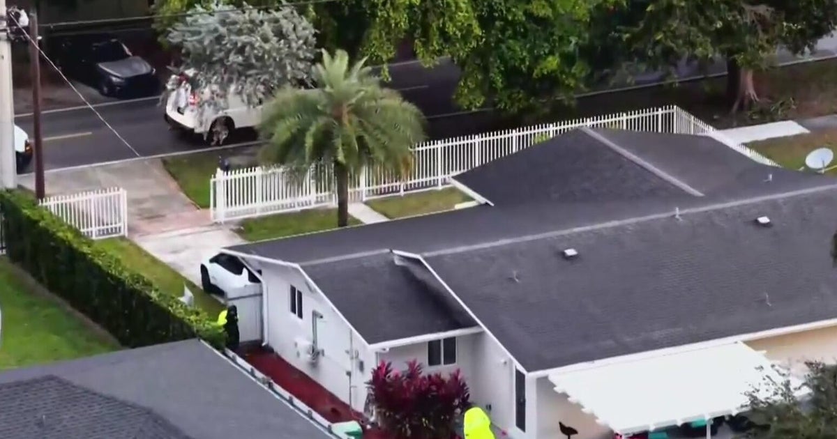 Masked gunmen kill two in shooting at Miami Gardens rental