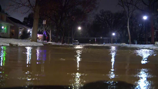 inx-mpls-w-river-road-water-main-break-122525.jpg 