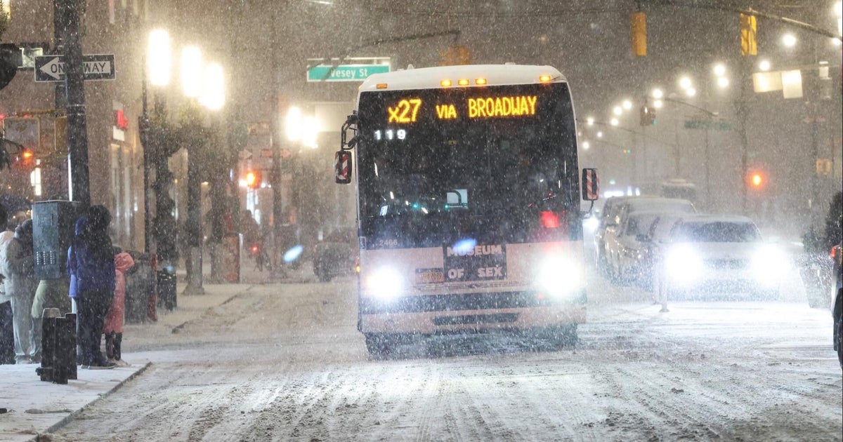 Major snow storms threaten holiday travel