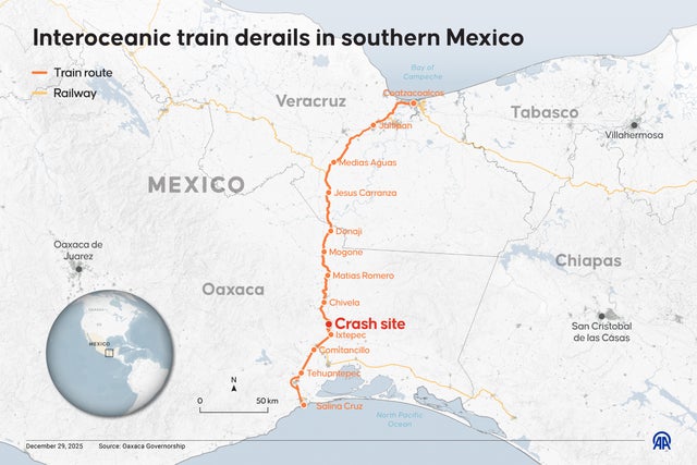 Interoceanic train derails in southern Mexico 