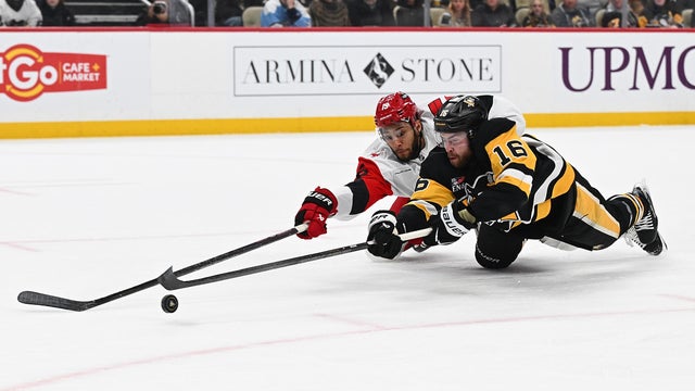 Carolina Hurricanes v Pittsburgh Penguins 