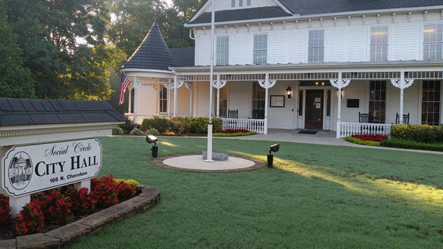 social-circle-city-hall.jpg 