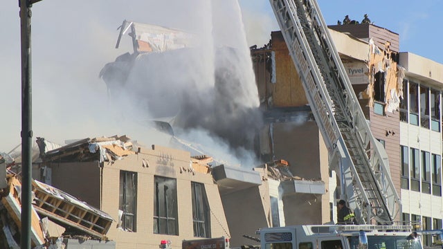 apartment-building-fire-10-denver-fd-tweet.jpg 