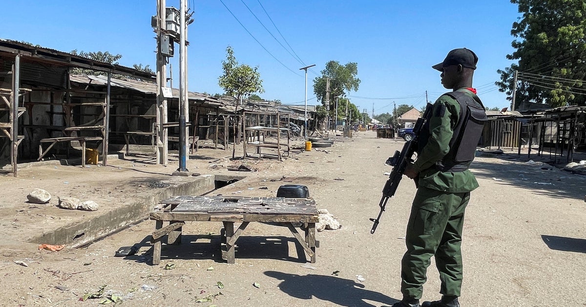 Поне 30 селяни бяха убити докато няколко други бяха отвлечени