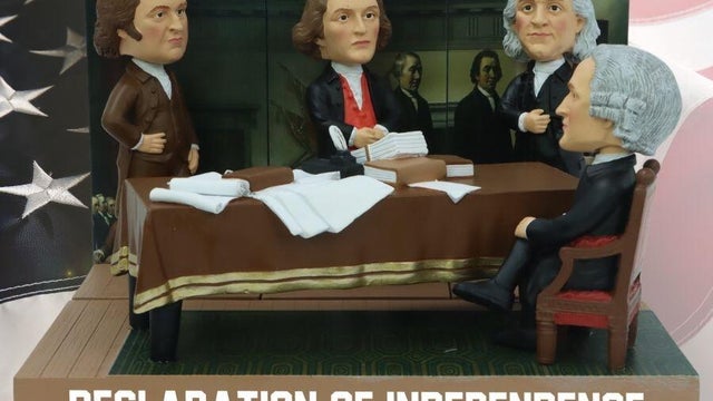 declaration-of-independence-bobblehead-front-1.jpg 