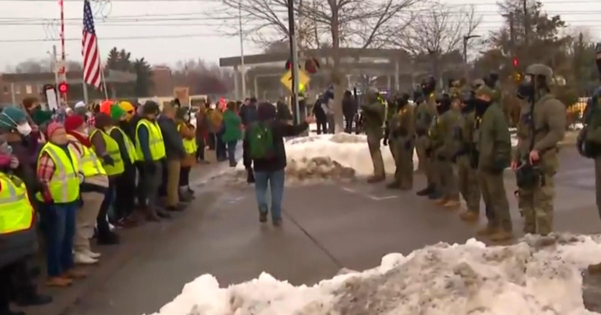 Protests erupt in Minneapolis a day after ICE officer killed Renee Good
