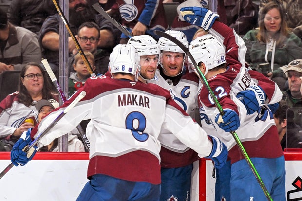 NHL: NOV 28 Avalanche at Wild 
