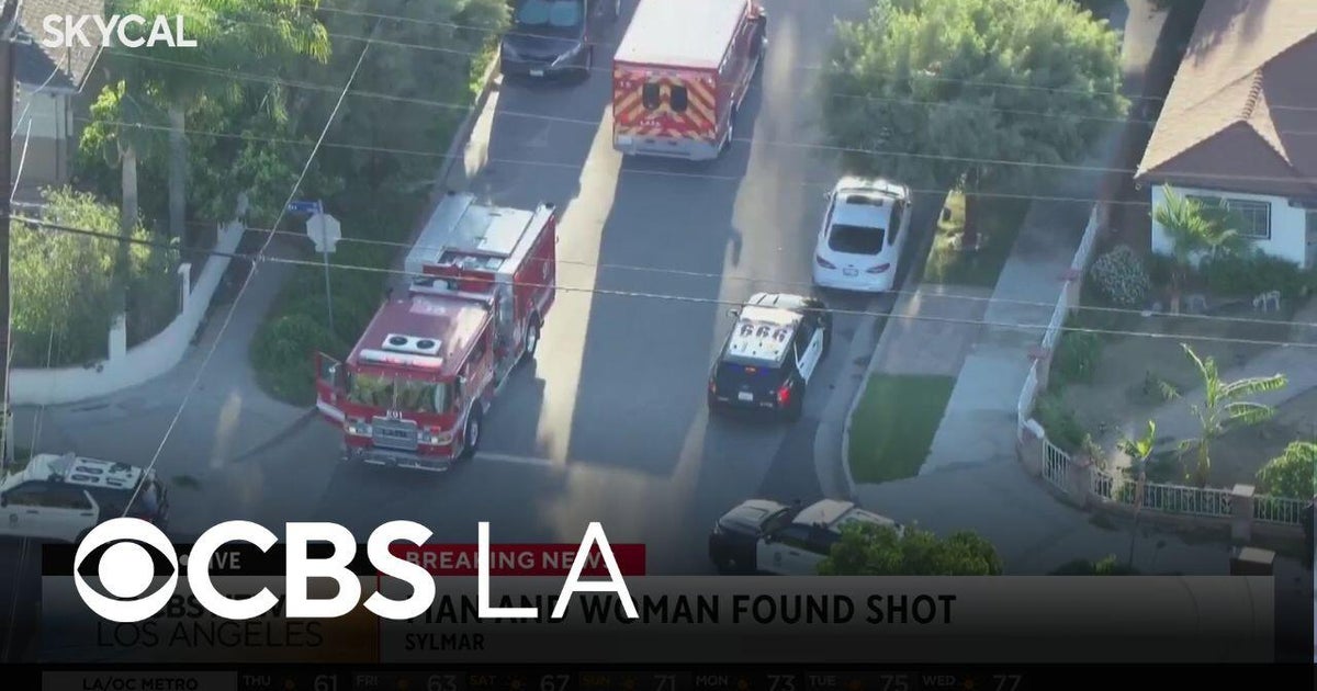 Police investigate double shooting in Sylmar home