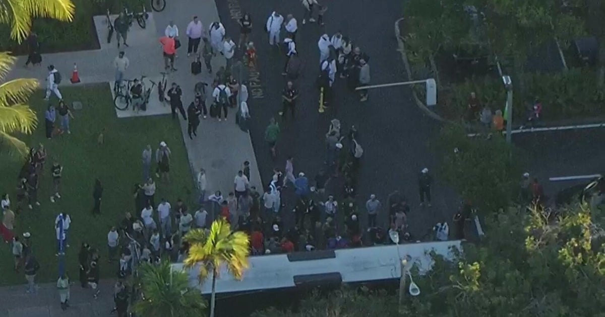 Canes arrive home to celebration after clinching national title berth