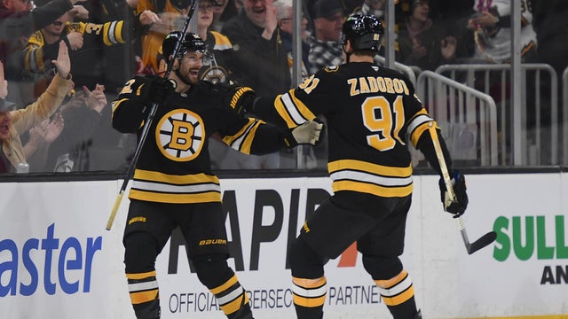 Calgary Flames v Boston Bruins 