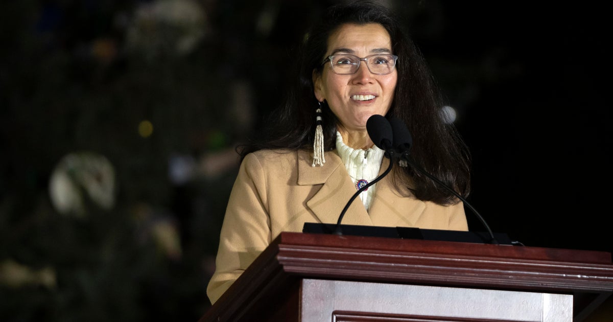 Бившият демократ Мери Пелтола лансира кандидатура в Сената за отстраняване