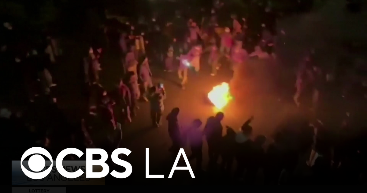 U.S. government weighs action as anti-regime protests in Iran reach third week