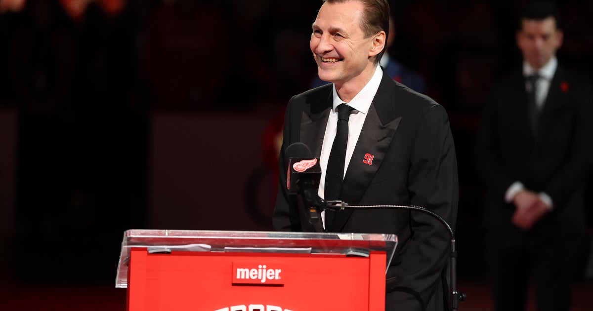 Detroit Red Wings retire Sergei Fedorov's No. 91 jersey