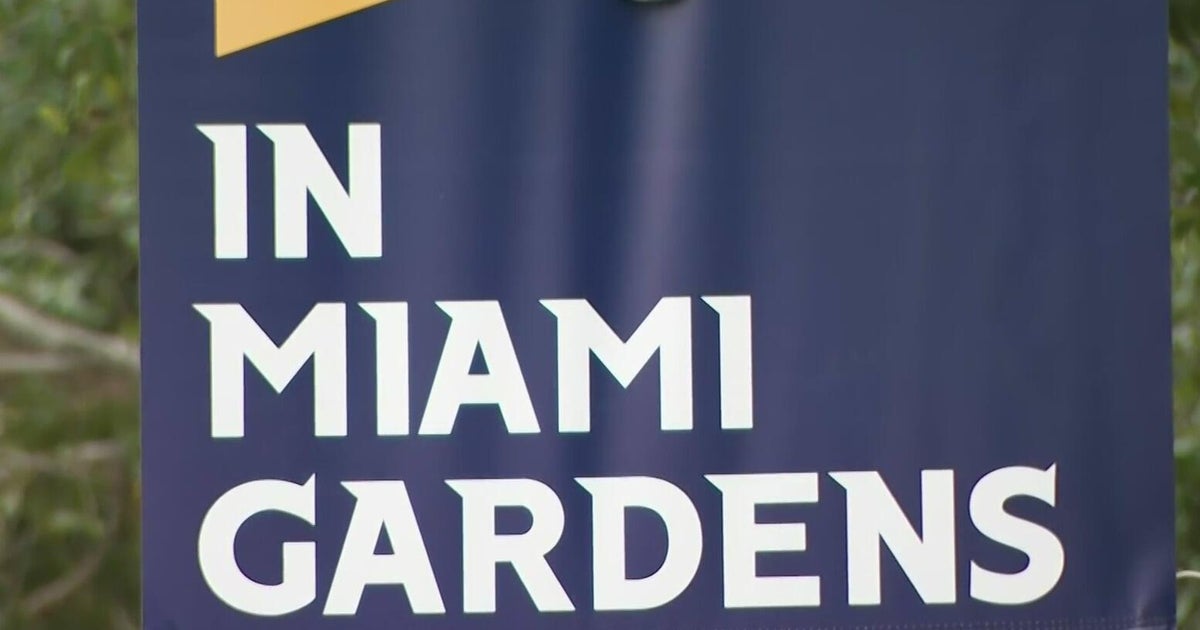 Miami Beach transforms for college football