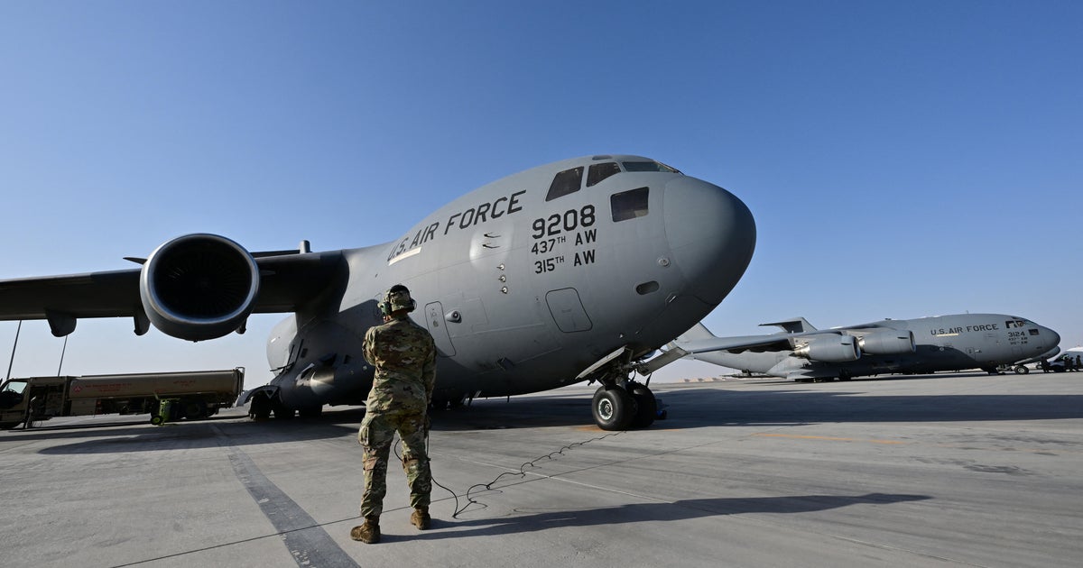 САЩ изтеглят малък брой служители като предпазна мярка от голяма