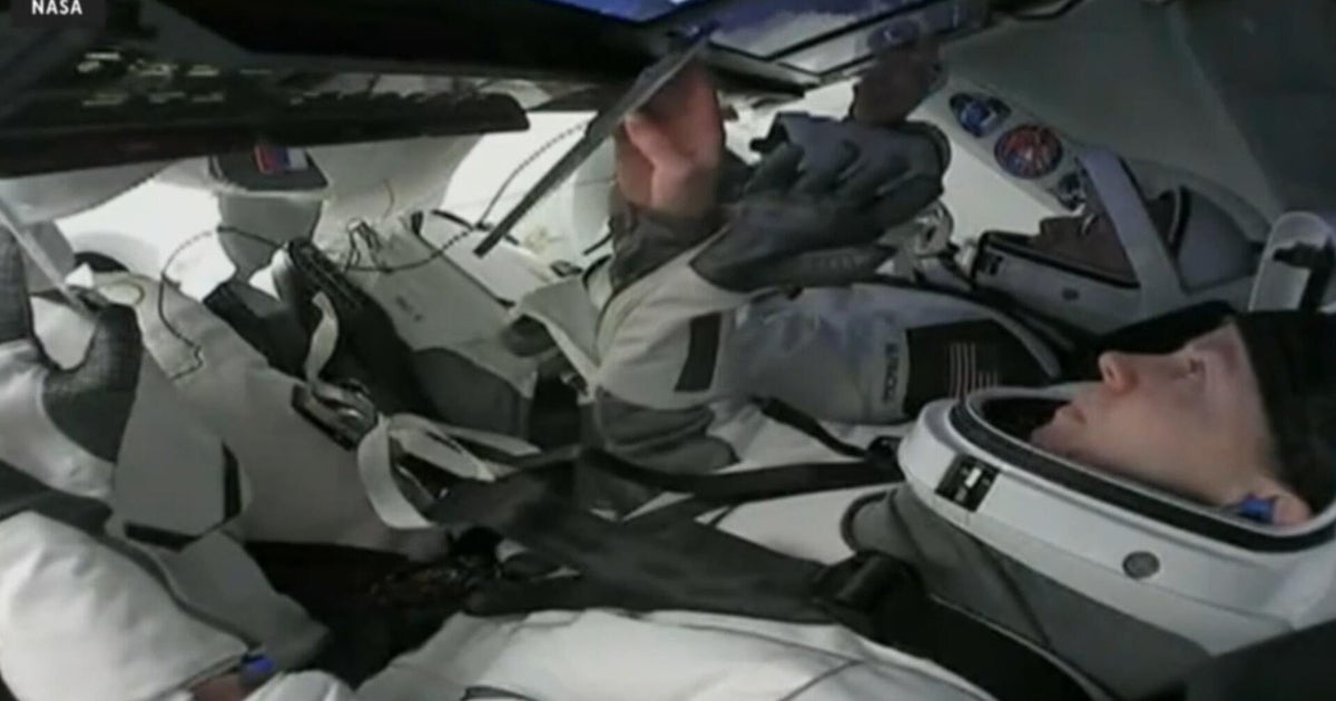 Former NASA astronaut explains ISS undocking as crew come homes early ...