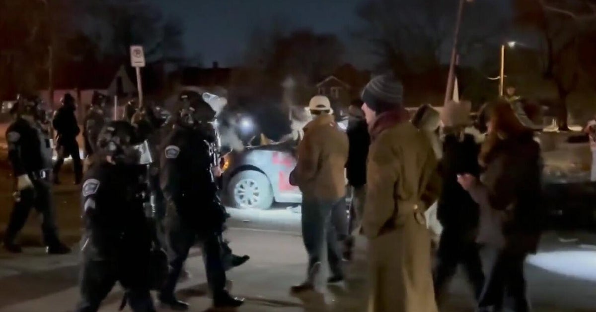 Tensions remain high in Minnesota as protests against ICE continue ...
