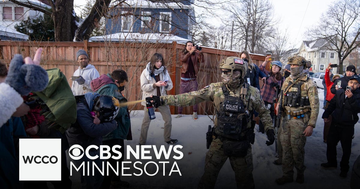 Judge says federal agents can't use pepper spray on peaceful ...