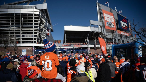 Broncos vs Bills tailgating