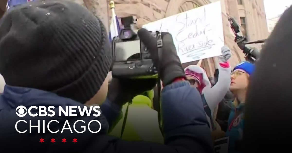 Hundreds of soldiers could be sent to Minneapolis amid protests over immigration enforcement