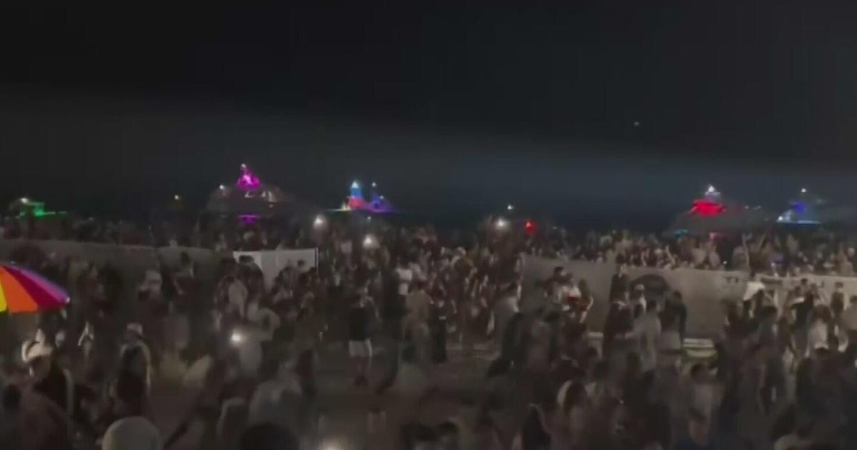 Miami Hurricanes fans celebrate championship weekend at Miami Beach concert