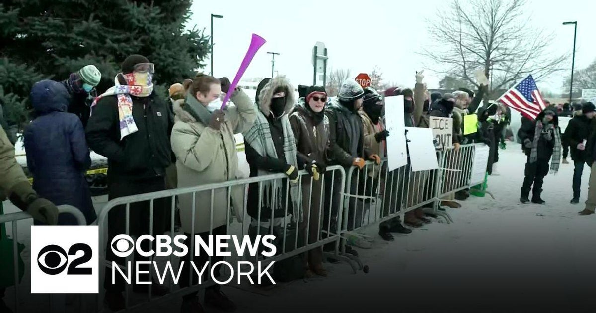 ICE protests in Minneapolis continue as tensions rise - CBS New York