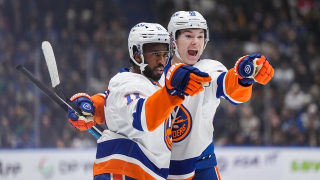 Islanders Canucks Hockey 