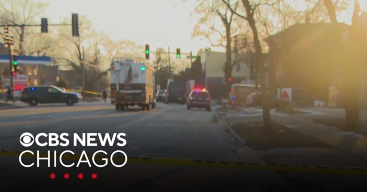 Man armed with knife shot by police in Aurora, Illinois