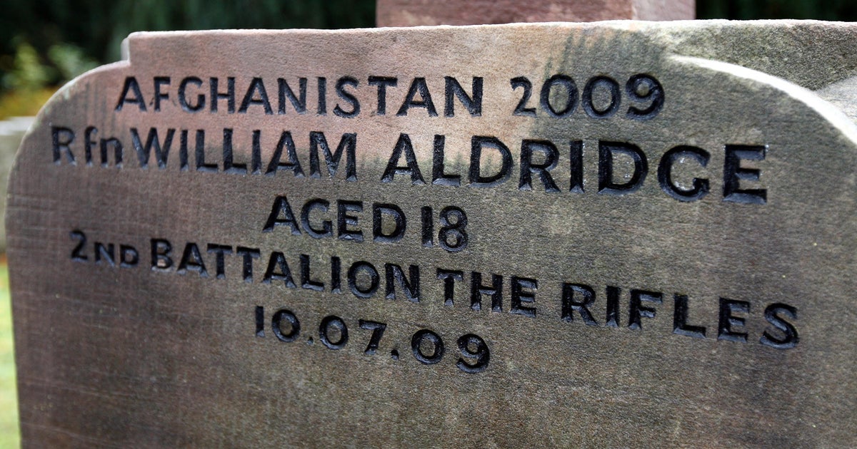 Лондон — Европейски военни ветерани семейства на загиналите и политици изразиха