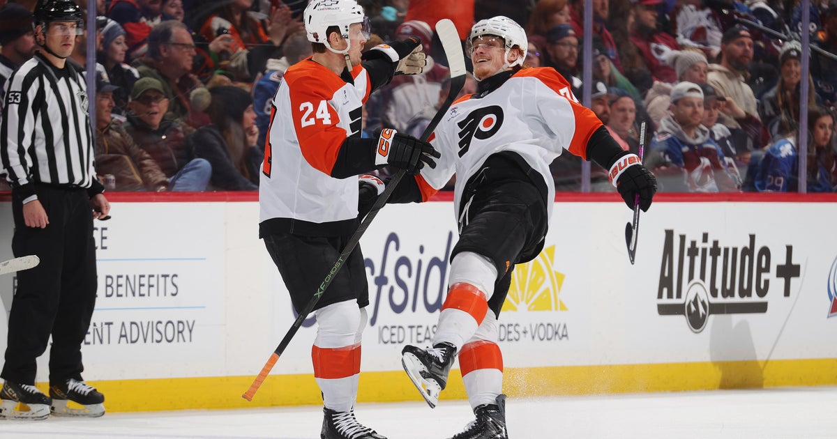Owen Tippett has 2nd career hat trick as Flyers beat NHL-leading Avalanche