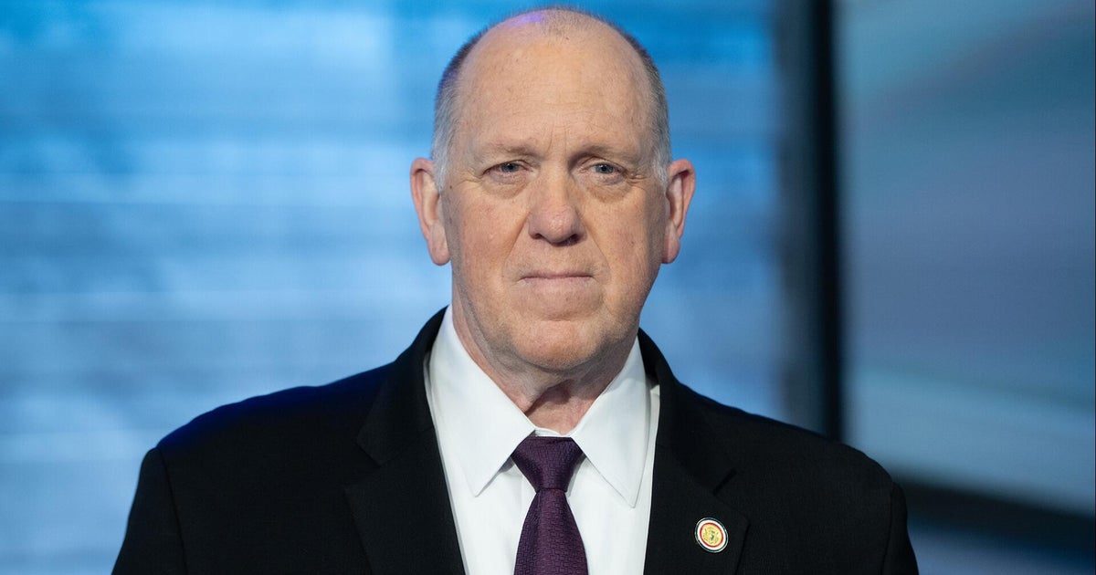 What's expected of border czar Tom Homan as Trump sends him to Minneapolis after Pretti shooting