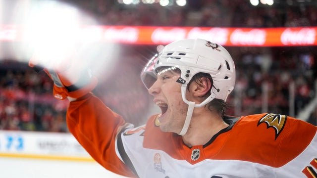 Anaheim Ducks v Calgary Flames 