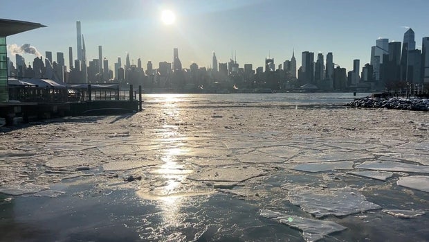 Ice in a NYC river 